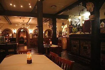 Restaurant In Den Hoof מלון